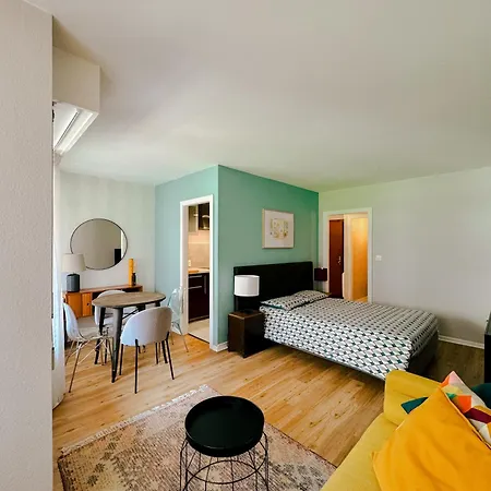 Avec Balcon Centre *