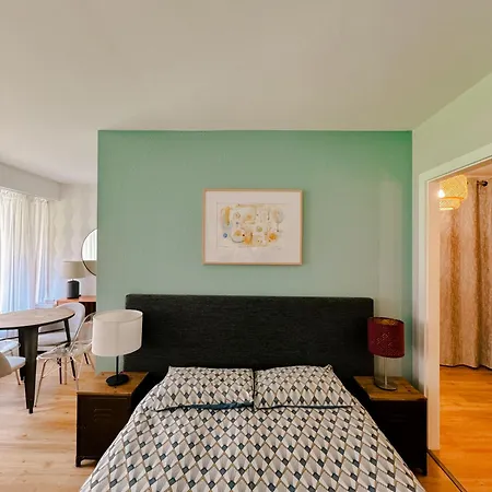 Avec Balcon Centre *