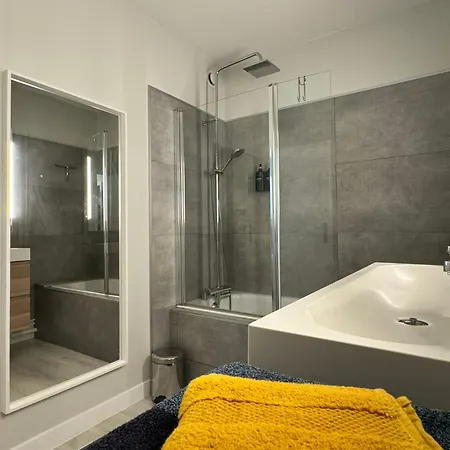 Avec Balcon Centre Апартаменты *