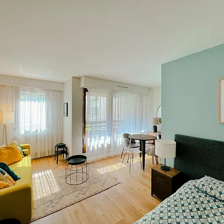 Avec Balcon Centre Апартаменты *