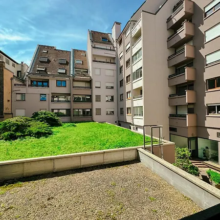 Apartment Avec Balcon Centre