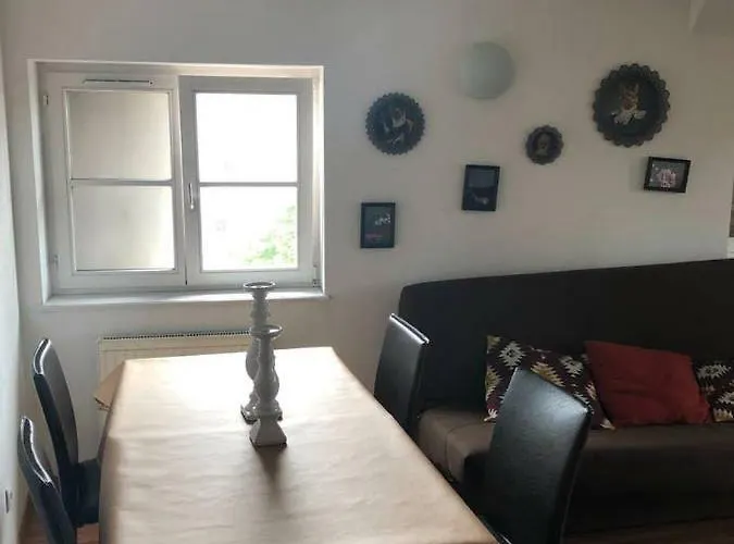 Daire Avec Balcon Centre